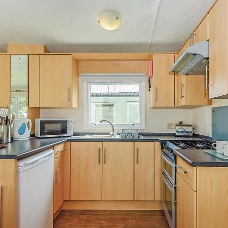 Riverside Caravan Holiday Park Bognor Regis Buitenkant foto
