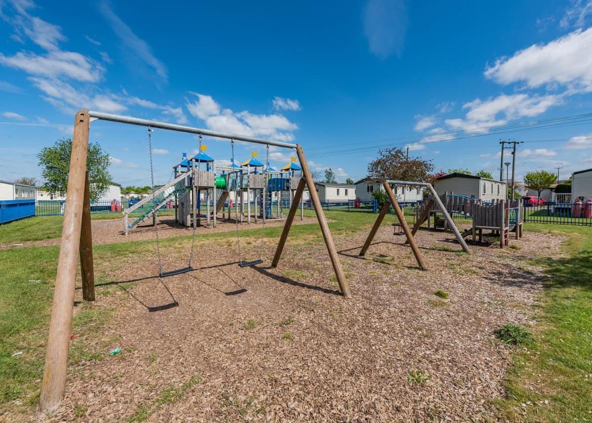 Riverside Caravan Holiday Park Bognor Regis Buitenkant foto